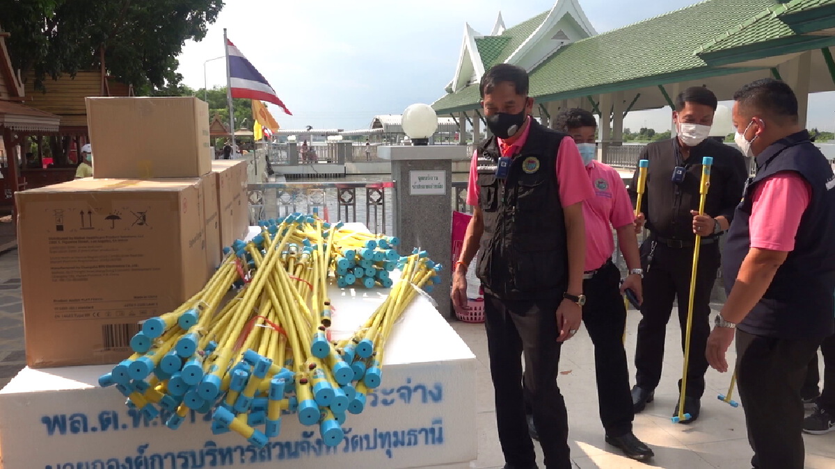 นายกแจ๊สมอบอุปกรณ์ตรวจไฟฟ้าในน้ำให้กำนัน 11 ตำบล ป้องกันไฟดูดประชาชน