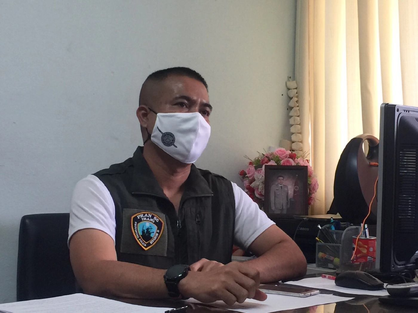 เปิดปมยิงถล่มบ้านผู้ใหญ่ป้ายแดง โยงฝ่ายตรงข้ามไม่พอใจผลคะแนน