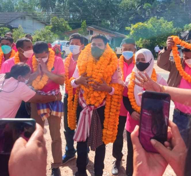 “โอ พารา” ศิลปินพัทลุง  ชิงเก้าอี้นายก อบต.