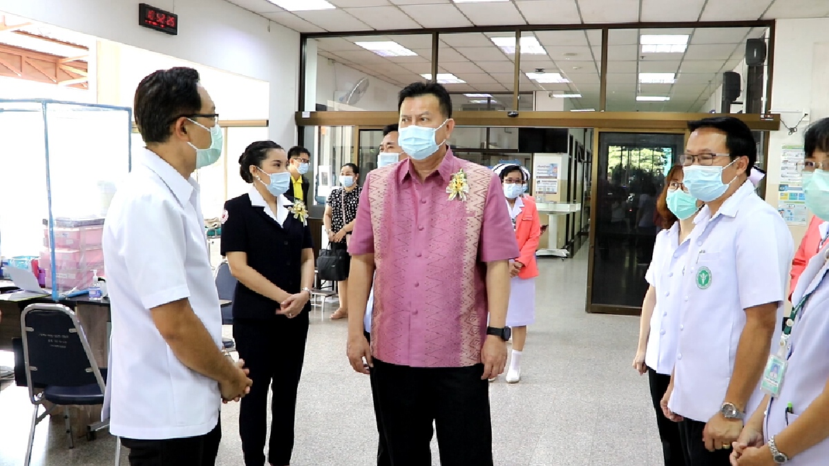 พ่อเมืองนครพนมคนใหม่ เยี่ยมส่งกำลังใจบุคลากรทางการแพทย์