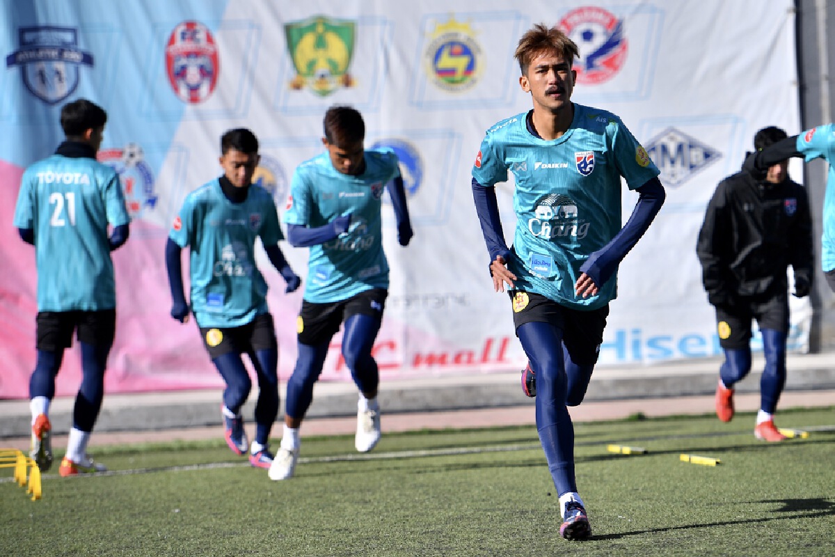 "ช้างศึก U23" ประเดิมซ้อมสนามจริง "โค้ชโม้"ชมความมุ่งมั่นแนวรุก
