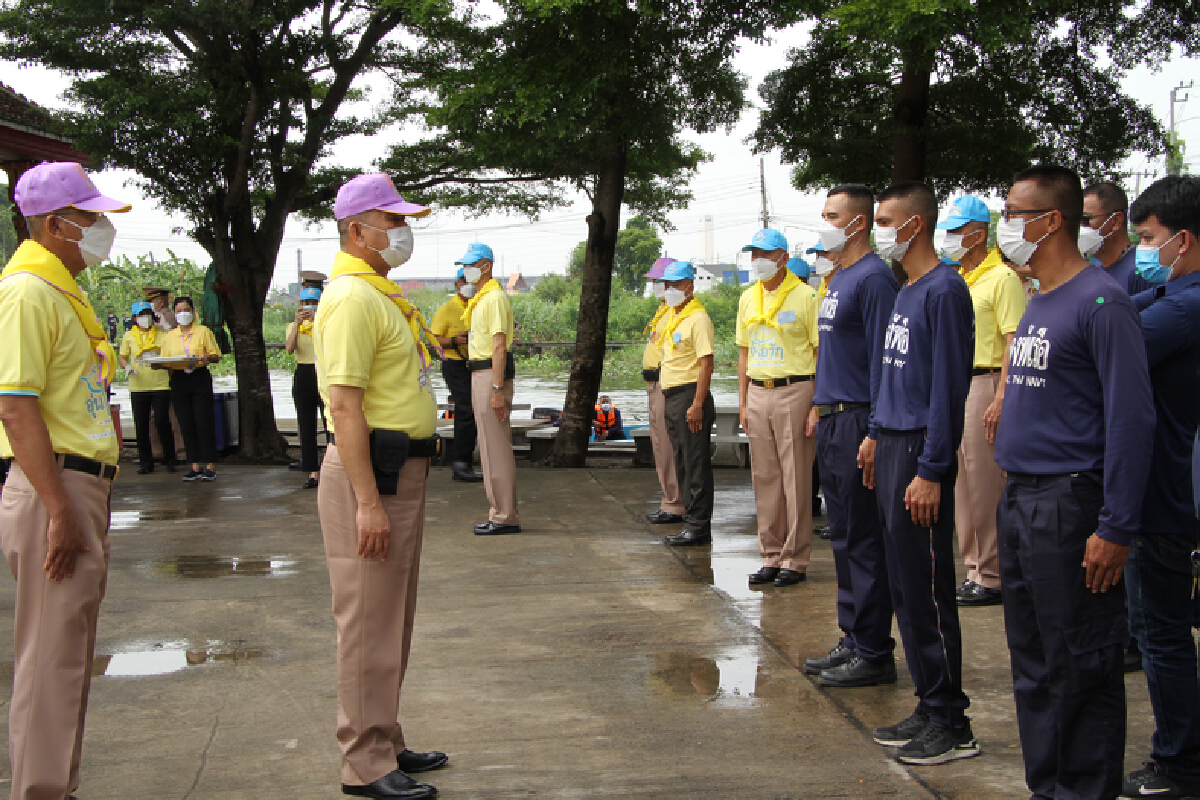 ผู้บัญชาการทหารเรือ ตรวจเยี่ยมชุดเฉพาะกิจเรือผลักดันน้ำ