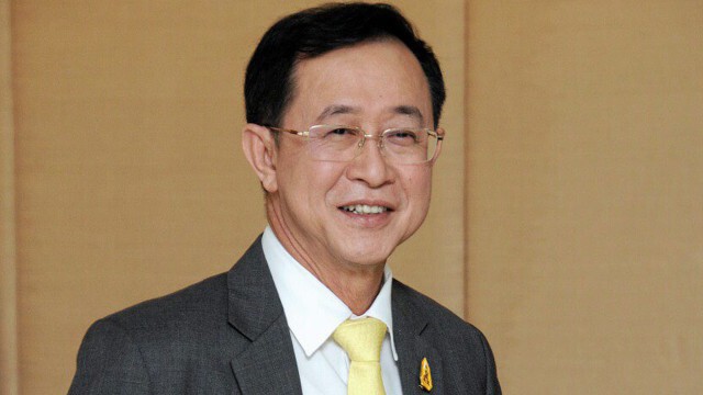 อาคม เติมพิทยาไพสิฐ รัฐมตรีว่าการกระทรวงการคลัง