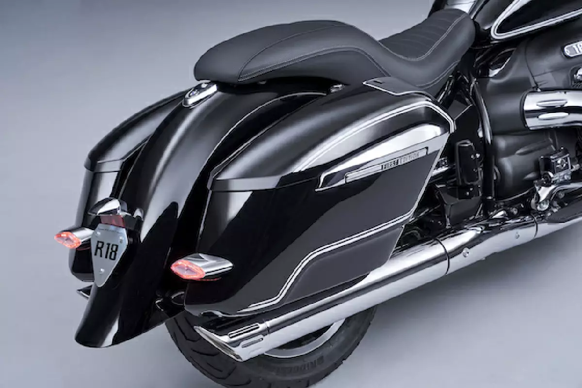 โดนใจสายทัวริ่ง BMW R 18 Transcontinental ราคา 1.64 ล้านบาท จัดให้เต็มคัน