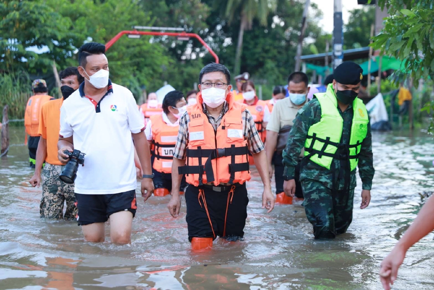 เร่งอพยพชาวบ้านและสัตว์เลี้ยงหนีน้ำชีทะลักท่วม
