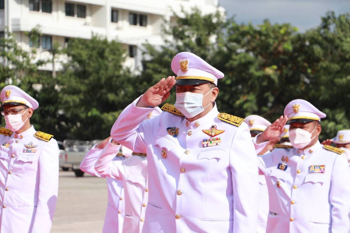 จัดพิธีวางพวงมาลาถวายบังคมเนื่องในวันปิยมหาราช