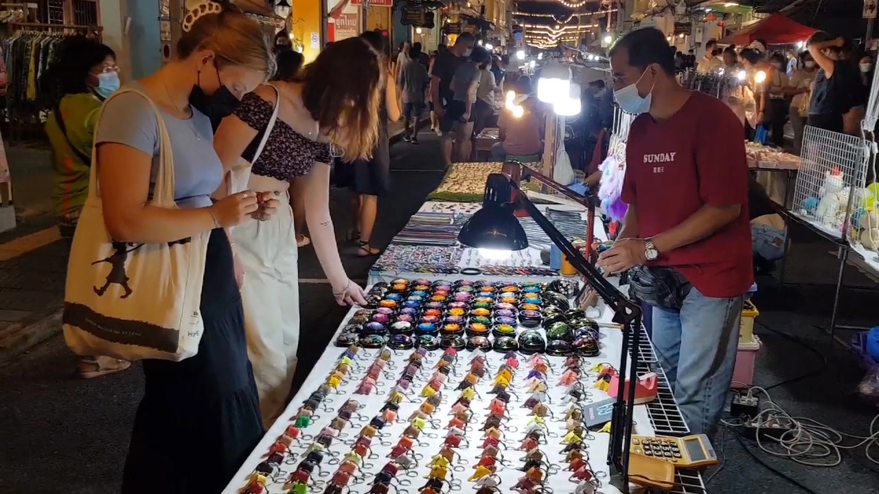 ถนนคนเดินภูเก็ต กลับมาคึกคักอีกครั้ง