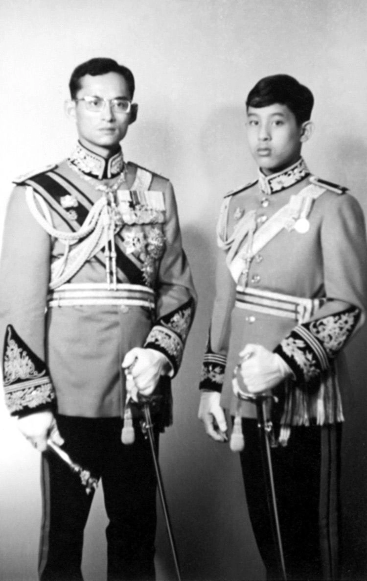 ในหลวงรัชกาลที่ ๙ พระมหากษัตริย์นักออม