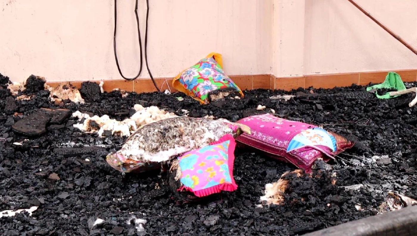 ลูกสาวเผยแม่ยังช็อคไฟไหม้เงินล้านที่เก็บไว้สร้างบ้านให้ลูก