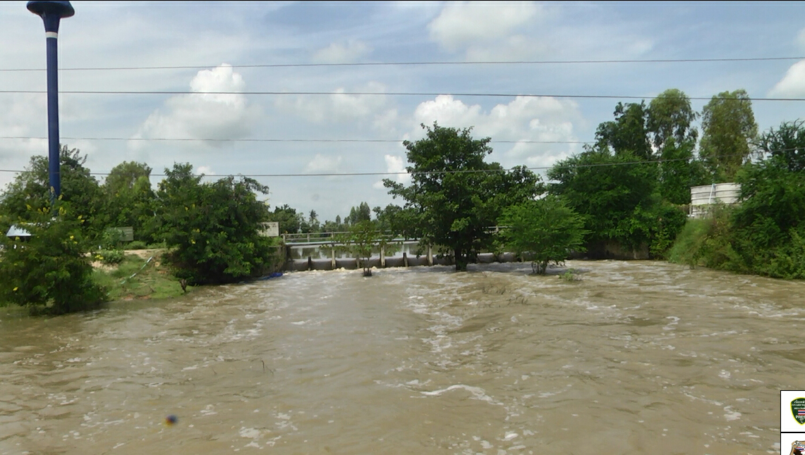เร่งระบายน้ำช่วยชาวสุพรรณบุรี 3 อำเภออ่วม