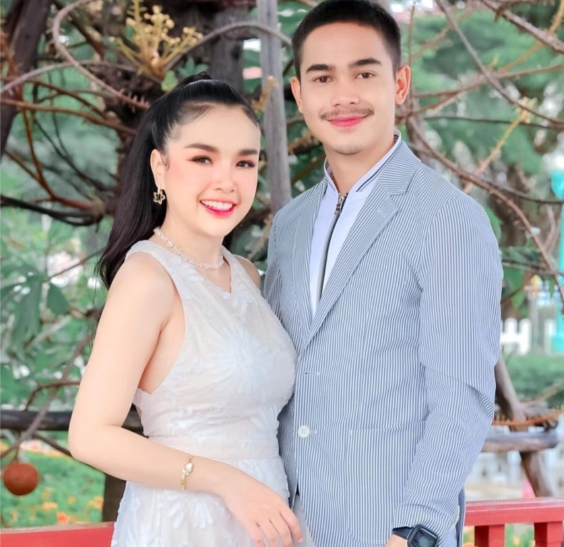 “เจนนี่-ยิว” ปล่อยภาพพรีเวดดิ้ง ลั่นยังเหลืออีก 9 ชุดรอชมกันได้เลย