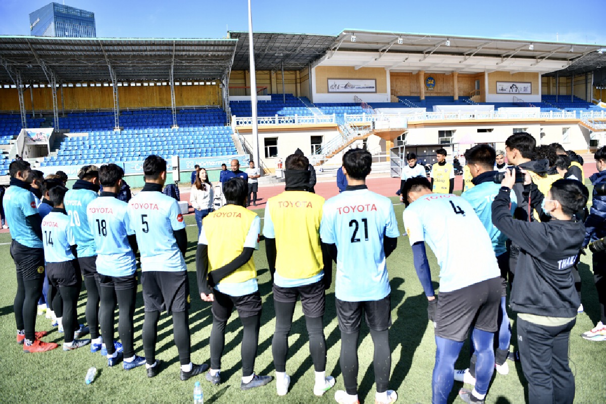 "โค้ชโย่ง" กำชับแข้งช้างศึก U23 เล่นรัดกุมเกมชนมองโกเลีย