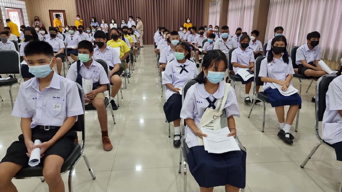 สร้างเกราะป้องกันด้วยวัคซีน Pfizer ในเด็กนักเรียน