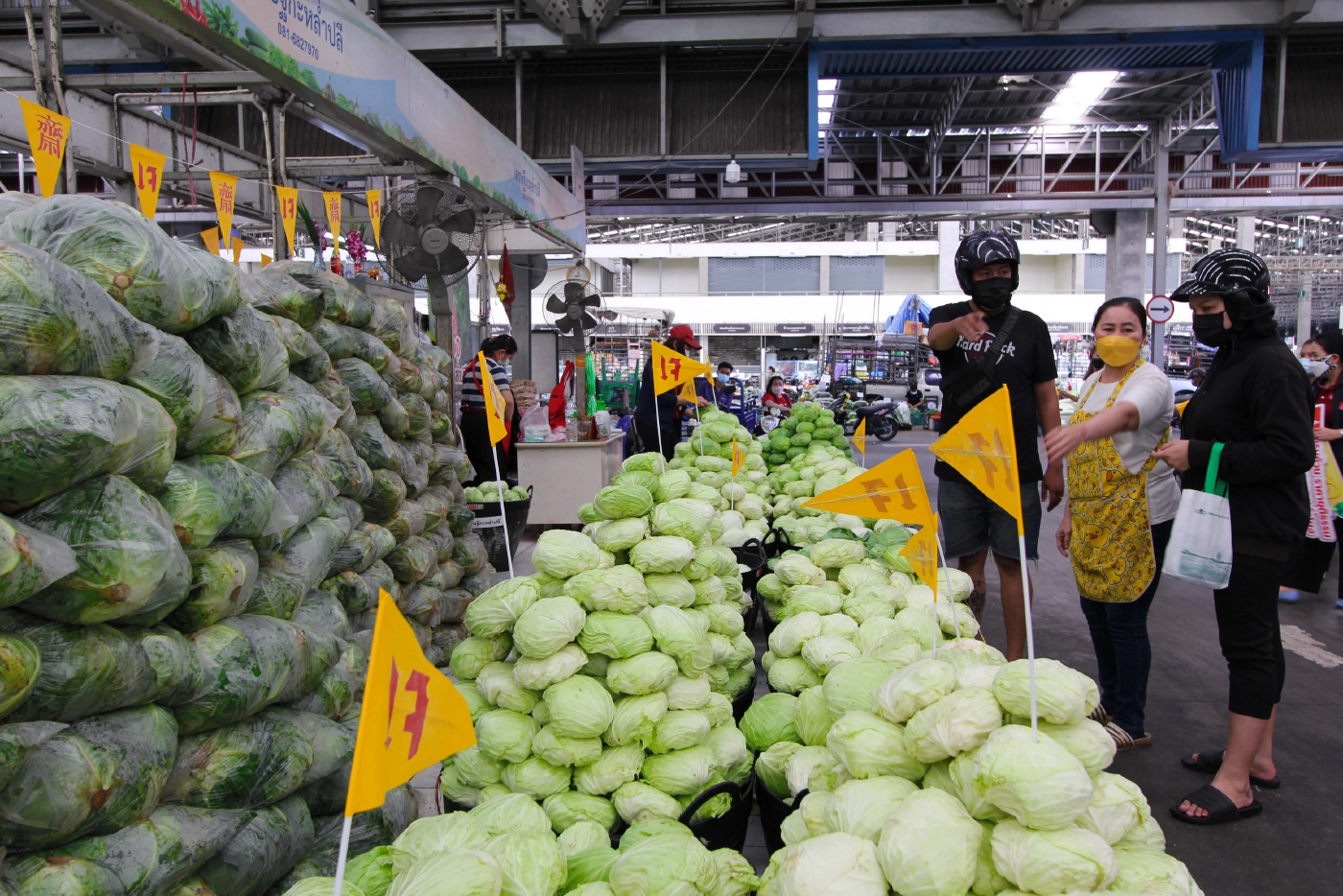 ตลาดสี่มุมเมืองเปิดคลังผักเจ รับเทศกาลกินเจ เข้มมาตรการป้องกันโควิด-19