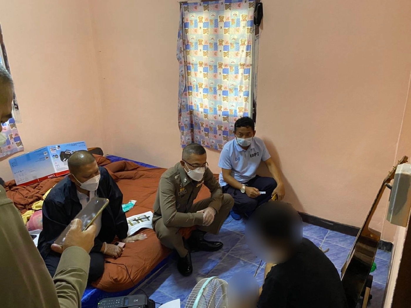 พล.ต.อ.สุวัฒน์ แจ้งยอดสุข ผบ.ตร. ลงพื้นที่สอบโจ๋แก๊ง "กลุ่มก็มาดิแก๊ส"