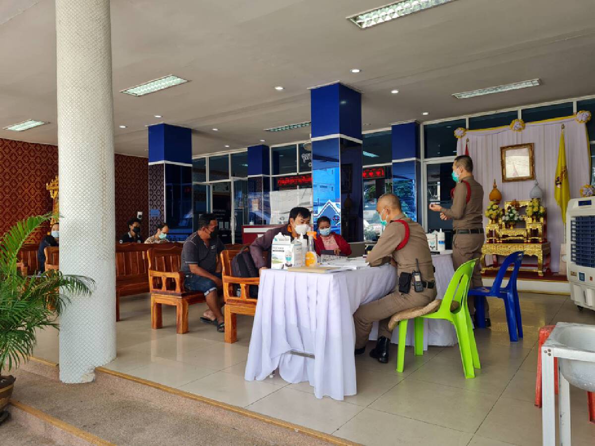ผบ.ตร.ส่งรถตรวจโควิดเคลื่อนที่ ATK ตำรวจโรงพักเมืองโคราชทุกนาย