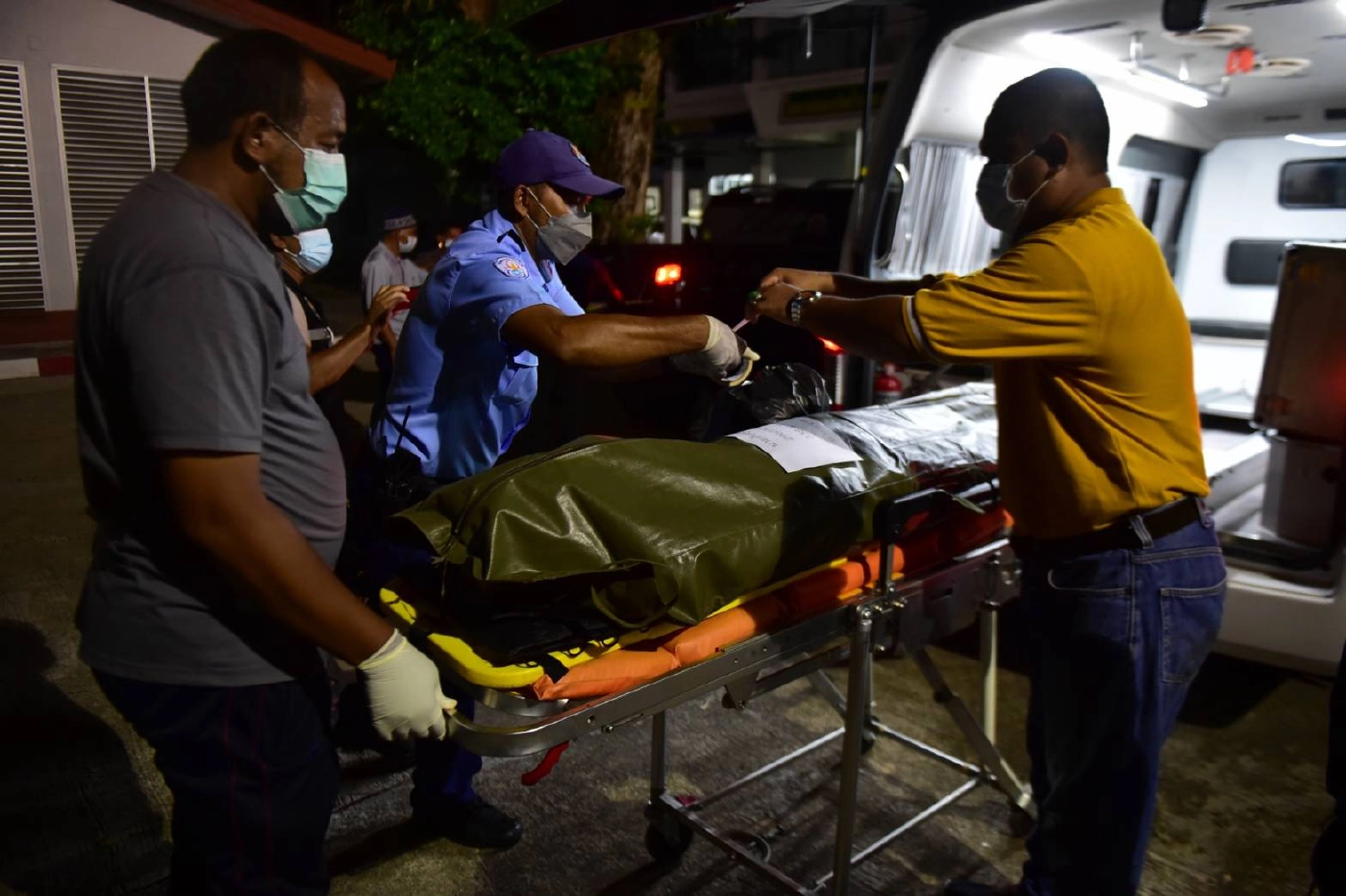 ญาติรับร่าง 4 ผู้ก่อเหตุหลังปิดล้อมปะทะที่บาเจาะ