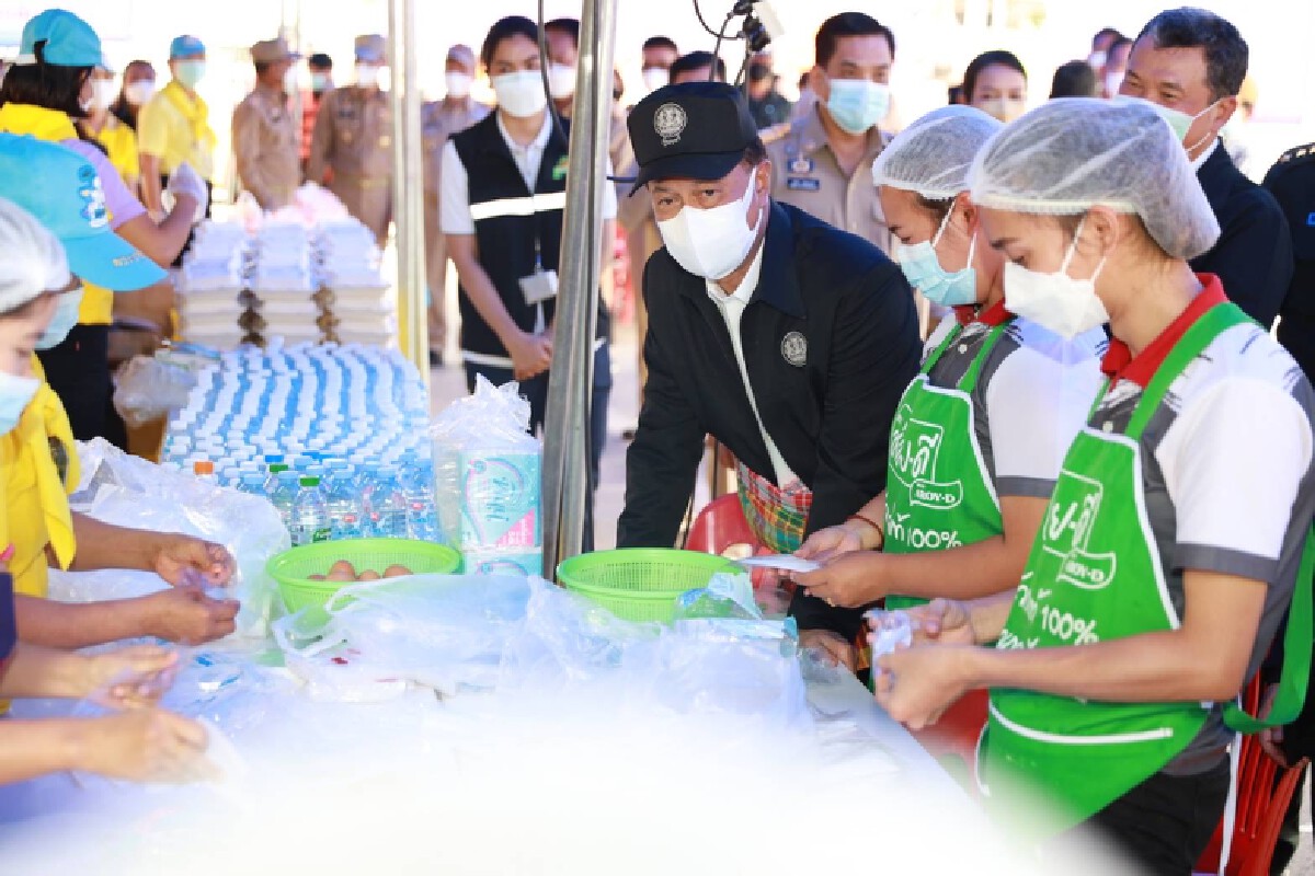 "อนุพงษ์" ลงเยี่ยมพื้นที่น้ำท่วมขอนแก่นแนะเร่งสูบน้ำออกไปพื้นที่แล้ง