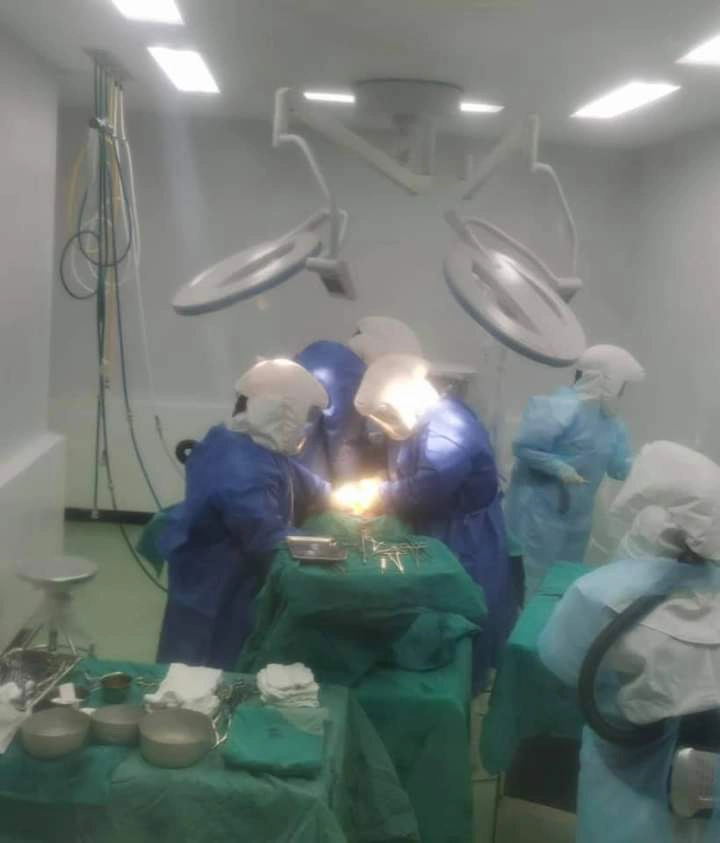 นาทีชีวิตรายที่ 5 ทีมแพทย์ รพ.สิชล ผ่าคลอดหญิงตั้งครรภ์ติดโควิด-19