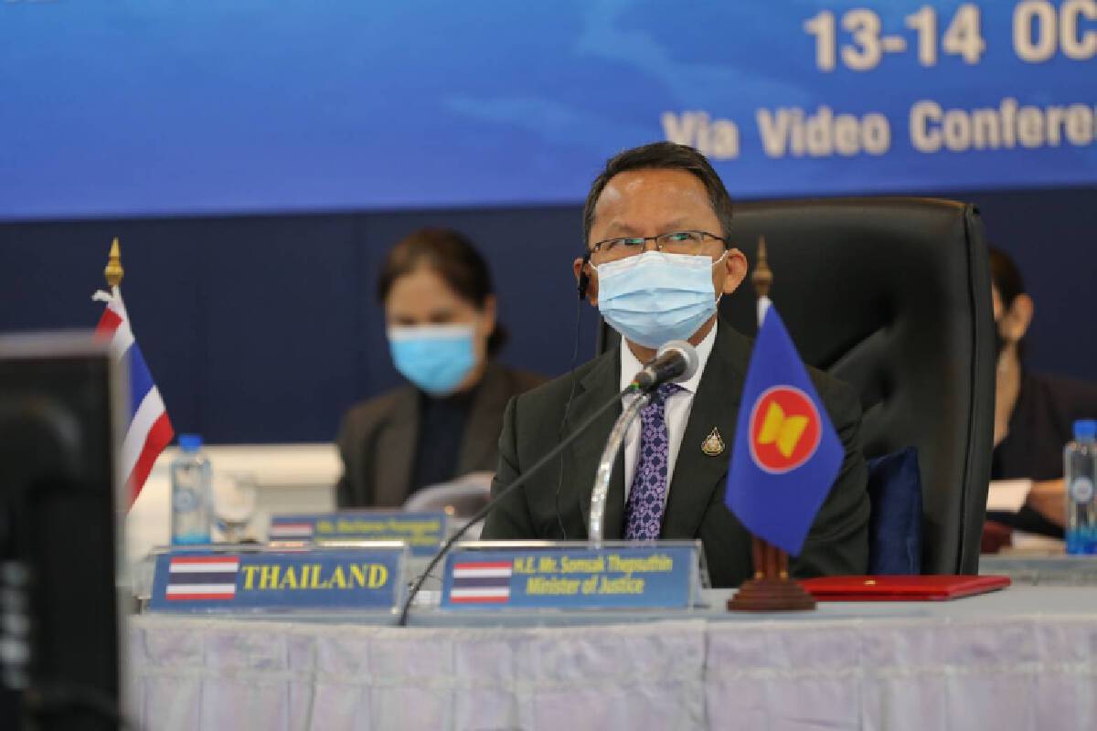 นายสมศักดิ์ เทพสุทิน รัฐมนตรีว่าการกระทรวงยุติธรรม