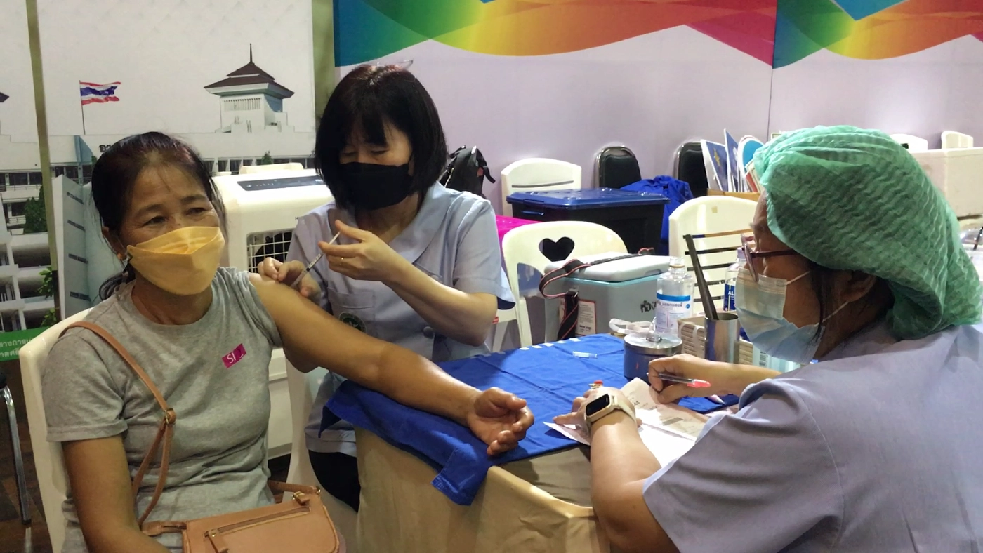 ชาวแม่ฮ่องสอนแห่ฉีดวัคซีน-รับเปิดการท่องเที่ยว