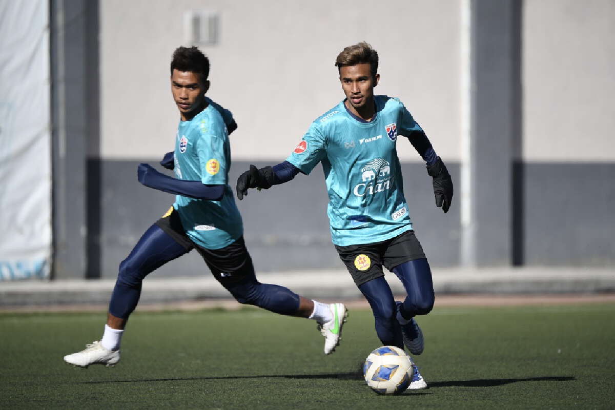 "ช้างศึก U23" ประเดิมซ้อมสนามจริง "โค้ชโม้"ชมความมุ่งมั่นแนวรุก