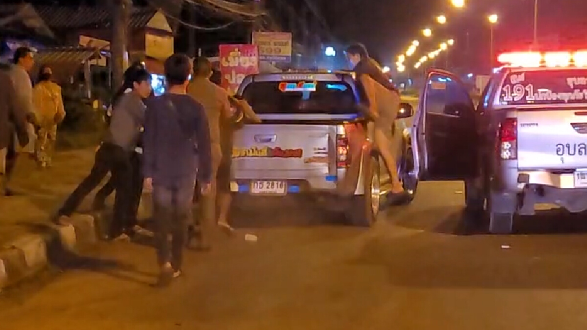 กลุ่มวัยรุ่นนับสิบรุมชกเพื่อนคู่กรณี แค้นชนเพื่อนตายแถมปากเสีย