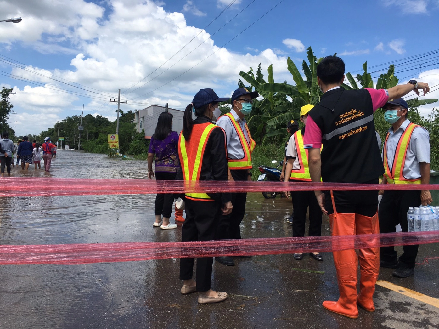 พนังกั้นน้ำชีขาดน้ำทะลักท่วมบ้านเรือนเขตเมืองขอนแก่น