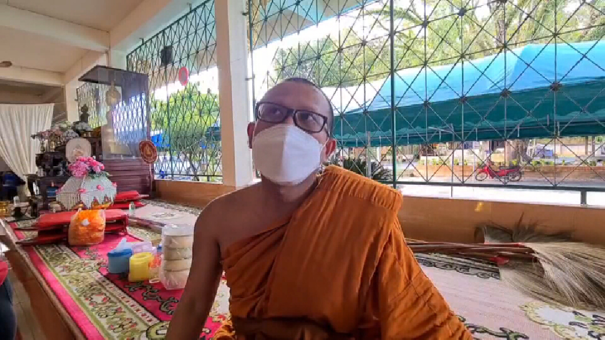 อ้างเป็นครูตีสนิทกรรมการวัดร่วมนับเงินกฐิน ก่อนเชิดเงินสดนับแสน