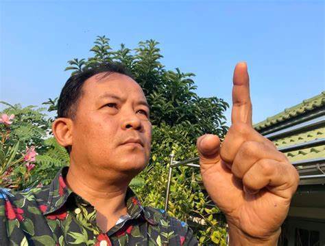นายศรีสุวรรณ จรรยา เลขาธิการสมาคมองค์การพิทักษ์รัฐธรรมนูญไทย 