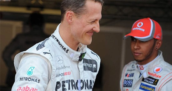 (เมื่อคลื่นลูกหลังมา ก็ถึงคราว ชูมัคเกอร์ อำลาเวที / ภาพจาก Reuters)