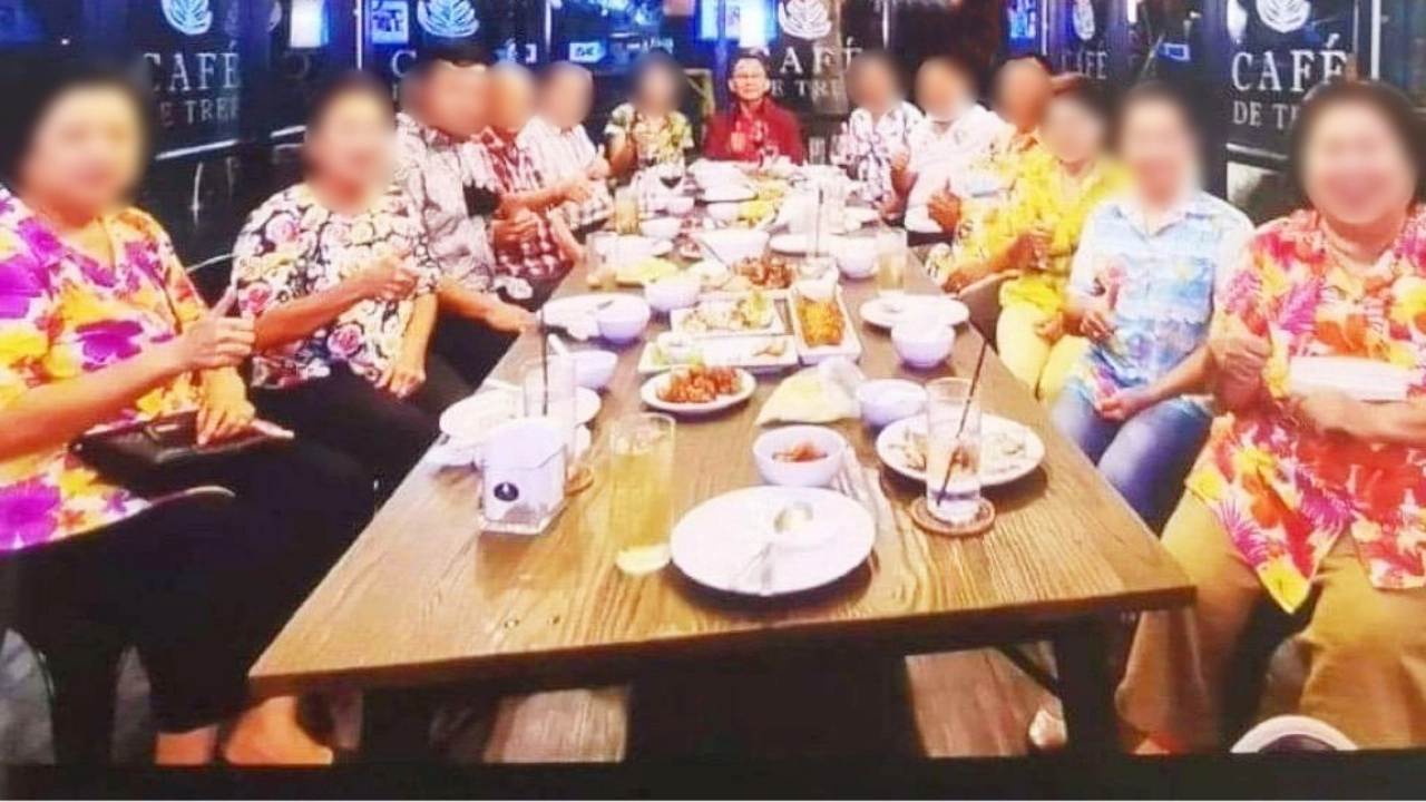 “วัชระ” ควงพ่อเหยื่อโควิด-19 แจ้งความเอาผิด “รมต.สมศักดิ์”