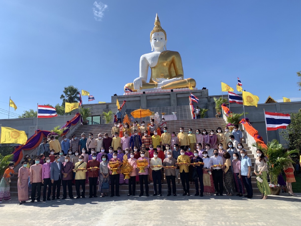 "อรรถพล" อดีต อสส. นำทอดกฐินทางน้้ำที่ จ.ฉะเชิงเทรา สุดเก๋ใช้เรือ EV ทำพิธี