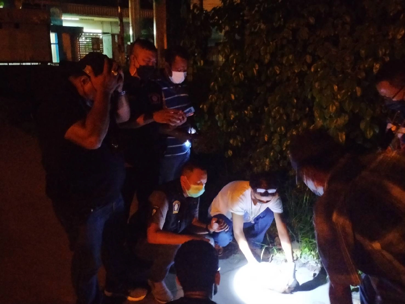 ตชด.ภาค4 รวบแก๊งค้ายายกทีม 6 คน ยึดยาบ้า 74,000 เม็ด