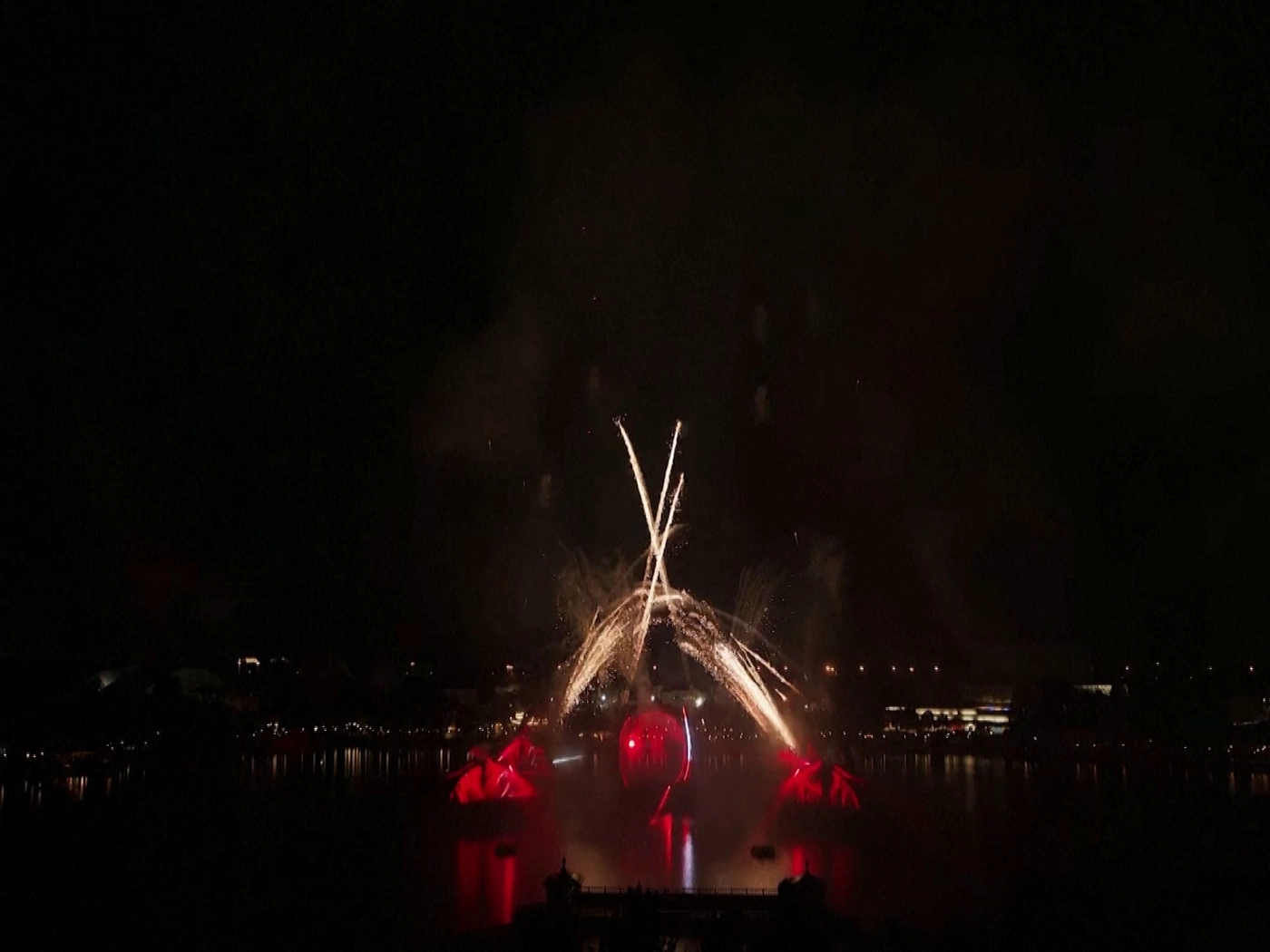 1 ตุลาคม 2514 -  เปิดรีสอร์ต "วอลท์ ดิสนี่ย์เวิร์ลด์"