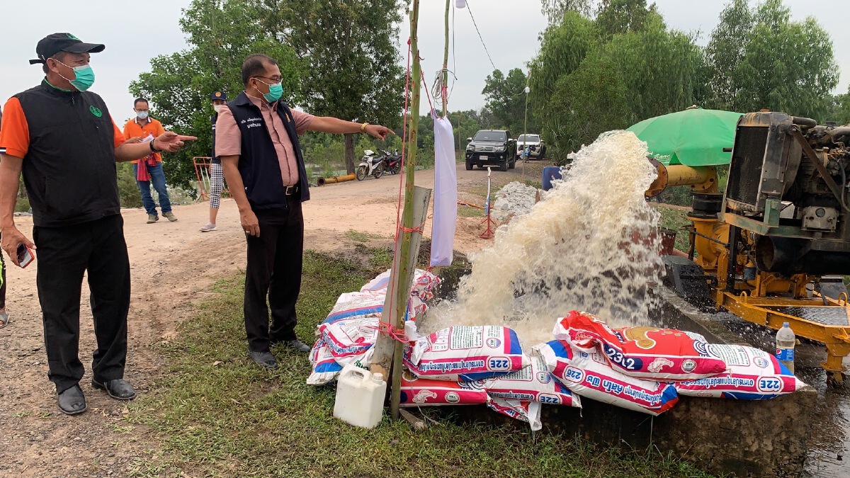 อำเภอศิลาลาดเร่งสูบน้ำรับน้ำชีน้ำมูลหนุนลำน้ำเสียว