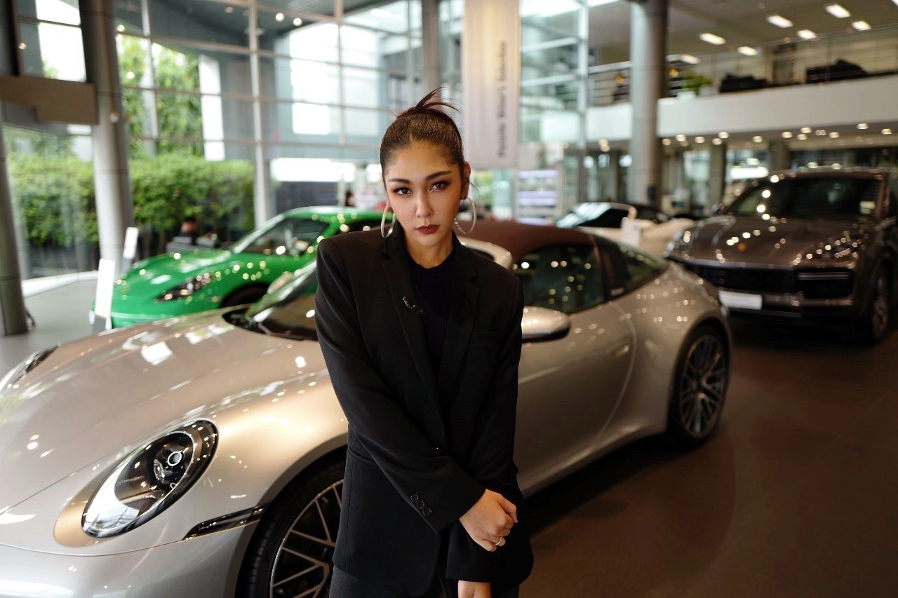 ปอร์เช่ รุกตลาดรถสปอร์ตพลังงานไฟฟ้า ไทคานน์ ครอส ทัวริสโม