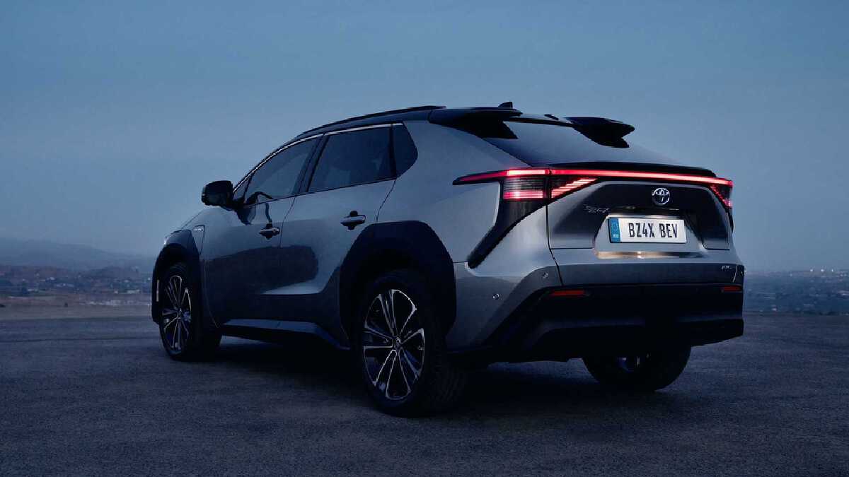 มาแล้ว รถยนต์ SUV ไฟฟ้ารุ่นแรกจากโตโยต้า