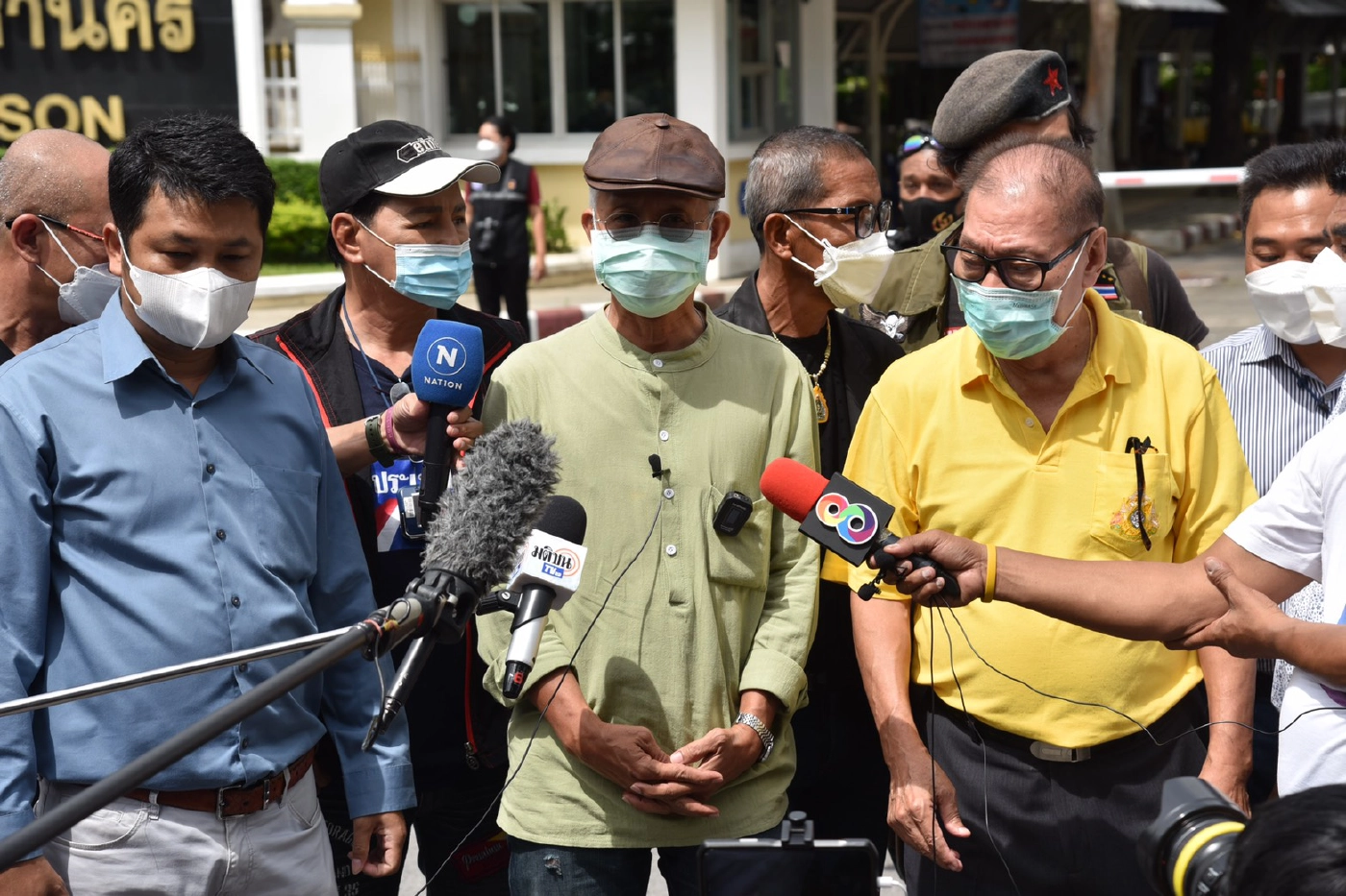 กลุ่มไทยไม่ทนโจมตีศาลค้านปล่อยตัว "จตุพร" หวั่นหลบหนี