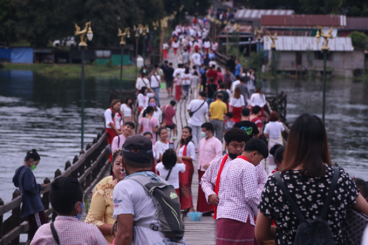 หยุดยาวสะพานมอญ อ.สังขละบุรี กลับมาคึกคักอีกครั้ง