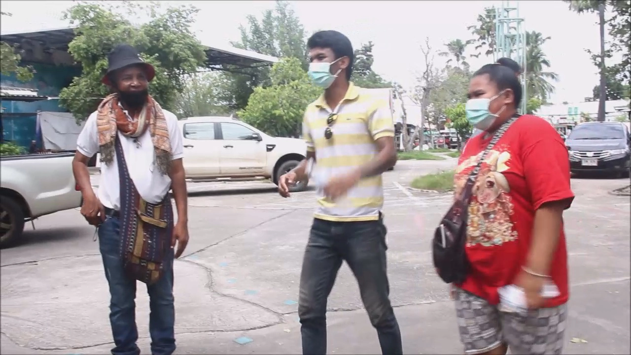 หนุ่ยหน้าลายลูกสมคิดพุ่มพวงดีใจมีบัตรประชาชนแล้ว