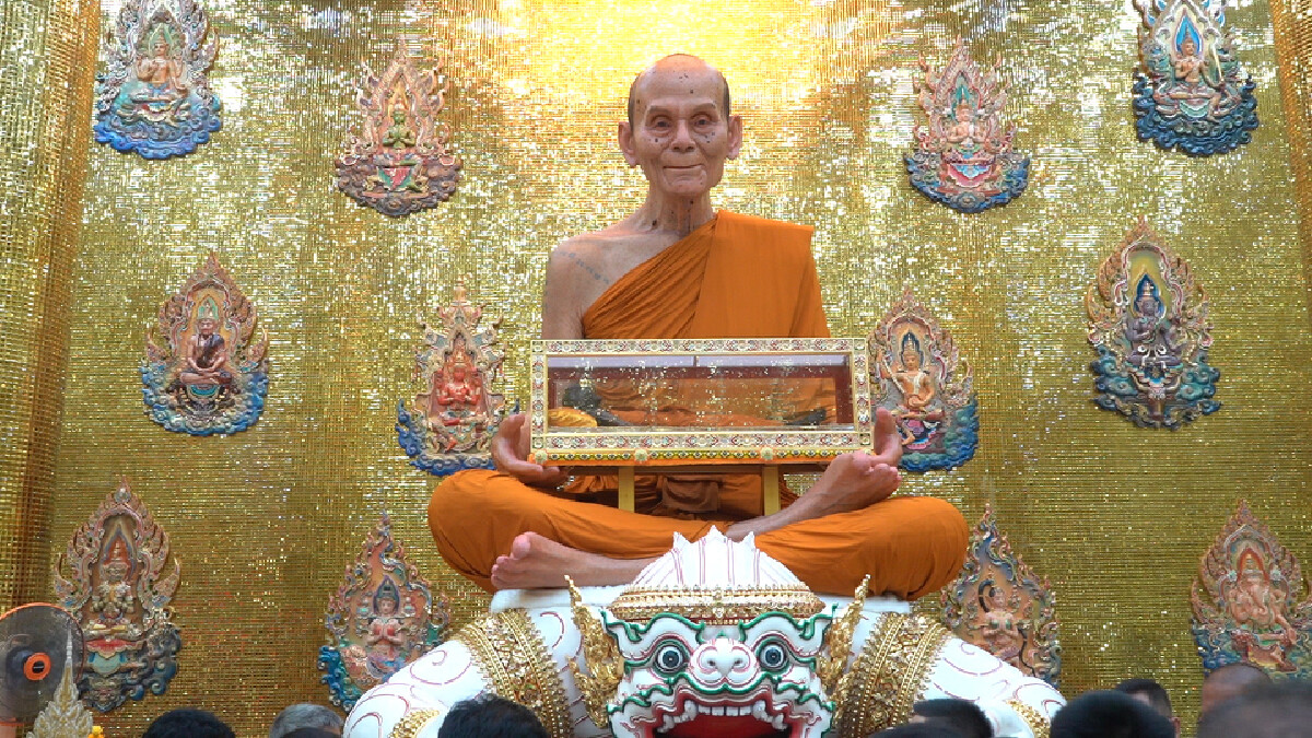 ประติมากรรมหนึ่งเดียวในโลก ตั้งสังขารหลวงพ่อพูล ประดิษฐานหลังใหม่
