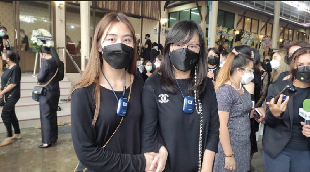 “น้องเอิ๊ก”เผย “ไม่มีแม้มีคำสั่งลา” เผยภาพครอบครัวสุดอบอุ่นให้แฟนๆชื่นชม