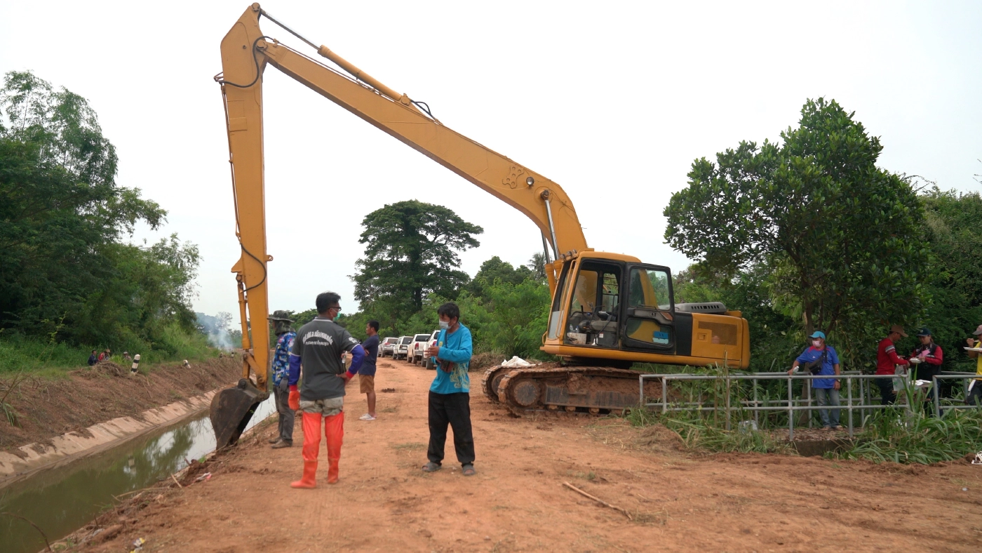 ชลประทานขอนแก่นเร่งซ่อมท่อลอดพนังกั้นน้ำ หลังน้ำชีหนุนจนชำรุด