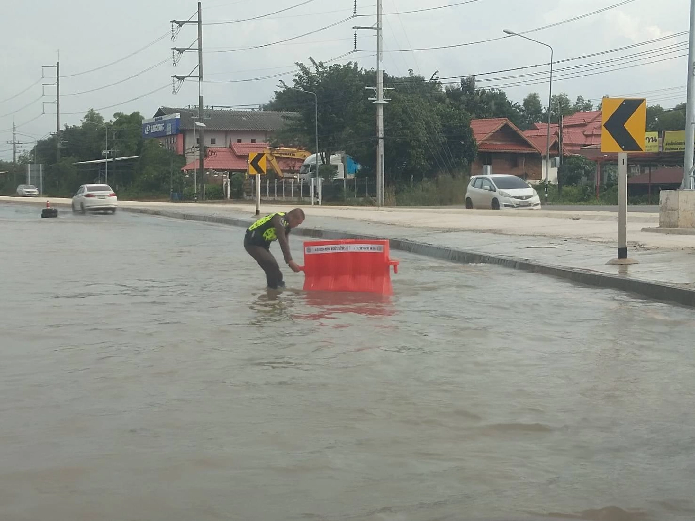 ปภ. แจ้งเตือน ระดับน้ำในแม่น้ำปราจีนบุรีเพิ่มสูงขึ้น