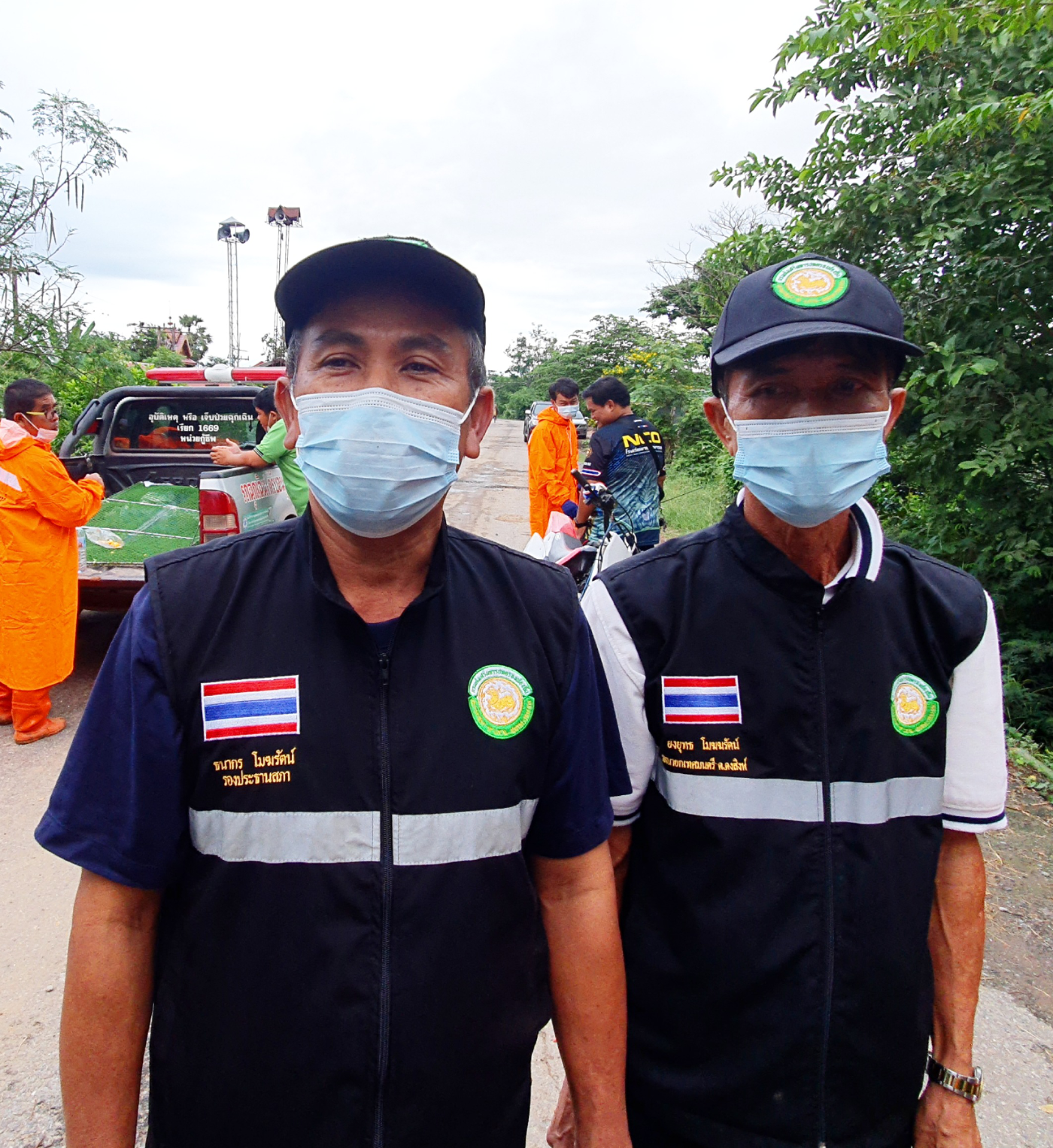 พนังกั้นน้ำชีตำบลดงสิงห์แตกกว้างกว่า 10  เมตรน้ำทะลักเข้าที่นา