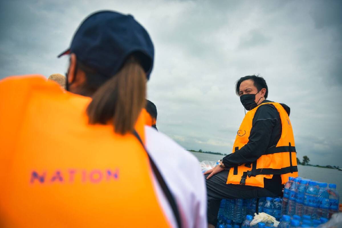 "มูลนิธิเนชั่น" ลงพื้นที่สุพรรณ เร่งช่วยเหลือผู้ประสบภัยน้ำท่วม