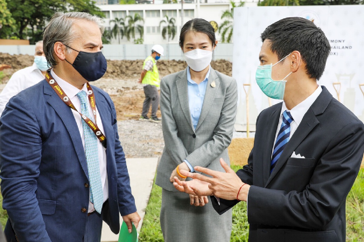 “อิสระ” ร่วมวางศิลาฤกษ์อาคารสถานทูตสหรัฐหลังใหม่