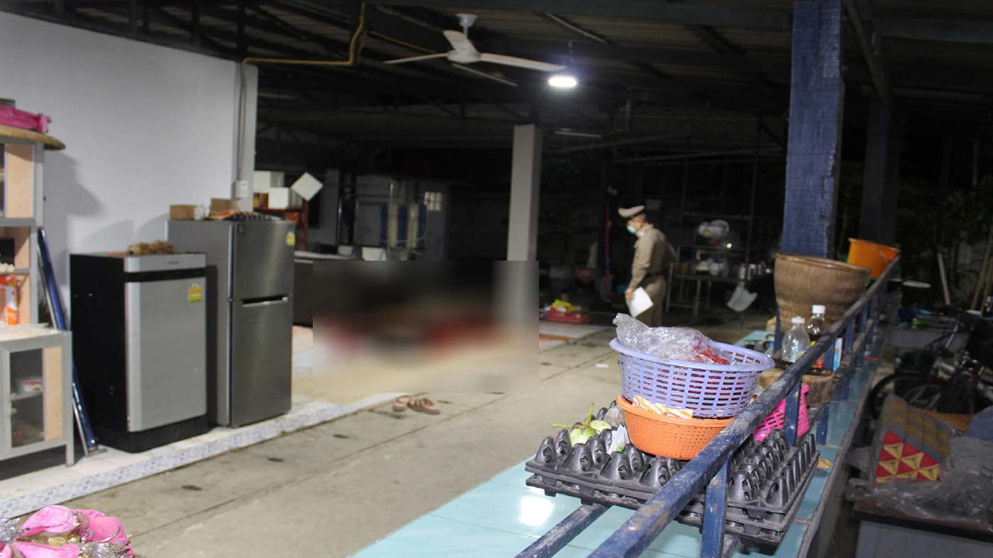 พ่อตาโหดใช้มีดฟันลูกเขยดับ ก่อนจะขึ้นรถหลบหนีไป