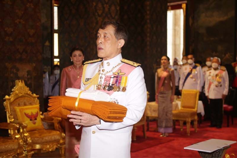 ในหลวง-พระราชินีเสด็จฯถวายผ้าพระกฐิน วัดบวรนิเวศ-วัดเบญจมบพิตรฯ